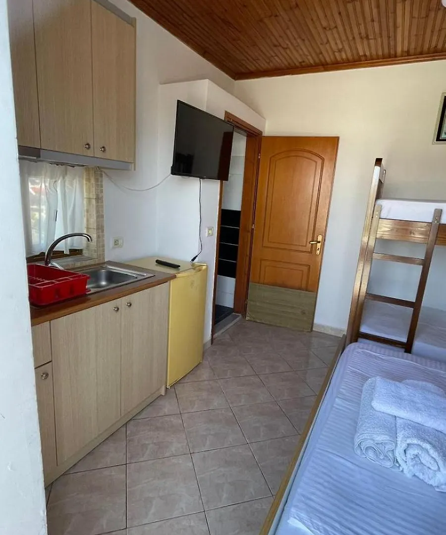 Vila Vladmir Sela Ksamil