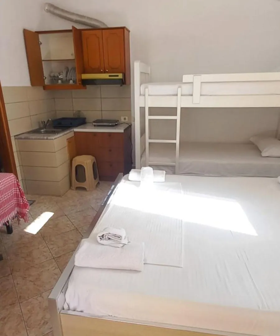 Aparthotel Vila Vladmir Sela Ksamil