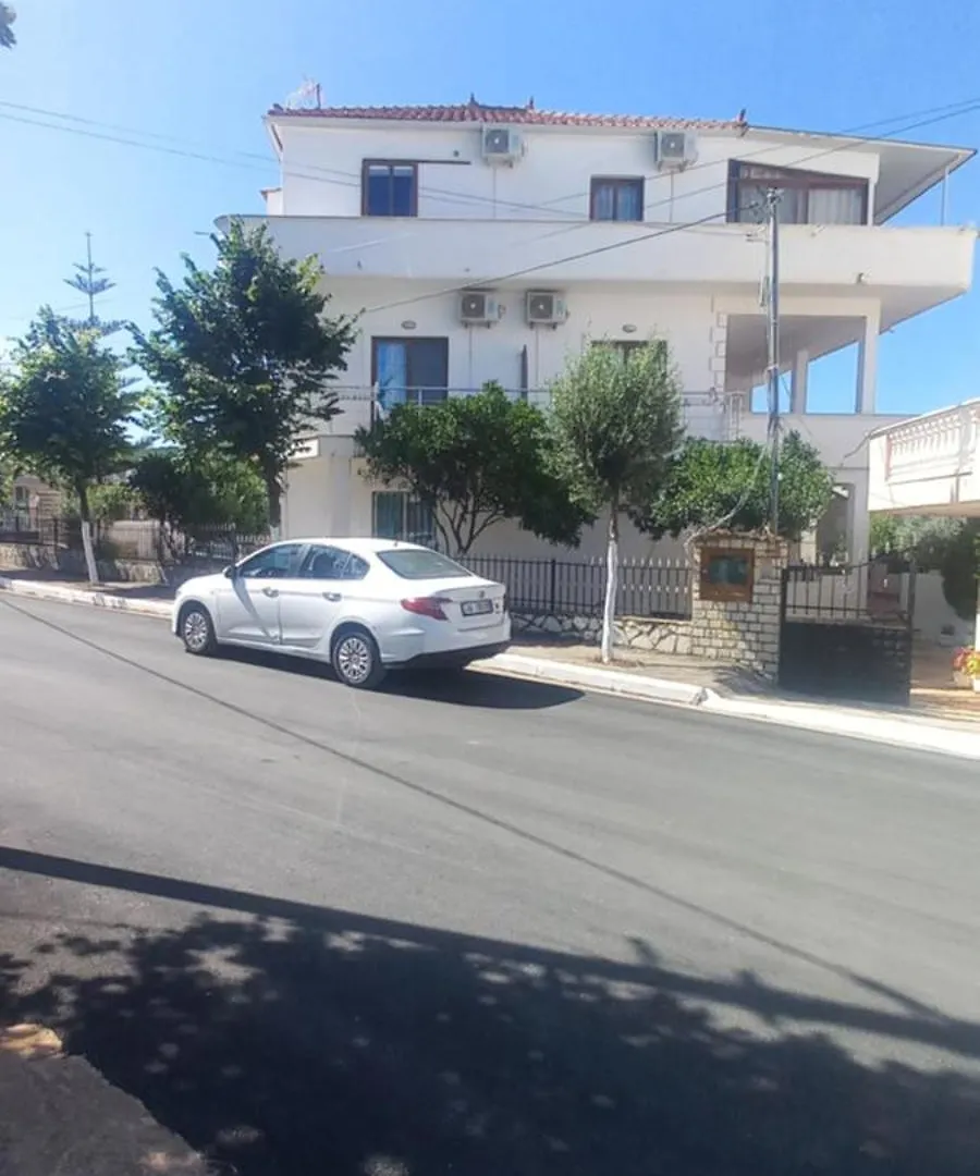 Vila Vladmir Sela Ksamil 0*,  Albania