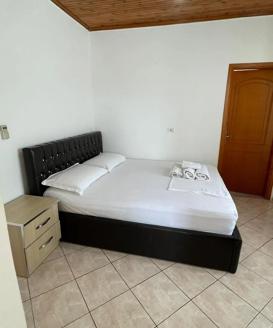 Aparthotel Vila Vladmir Sela Ksamil Albania